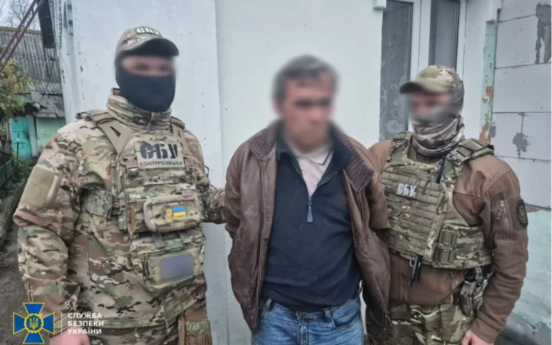 На Київщині затримали російського агента, який коригував удари по ТЕЦ та ремонтних базах Сил оборони
