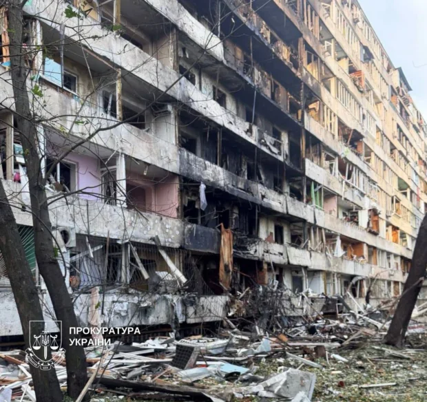 Четверо загиблих, 25 постраждалих: наслідки вечірньої та ранкової атак росіян по Києву