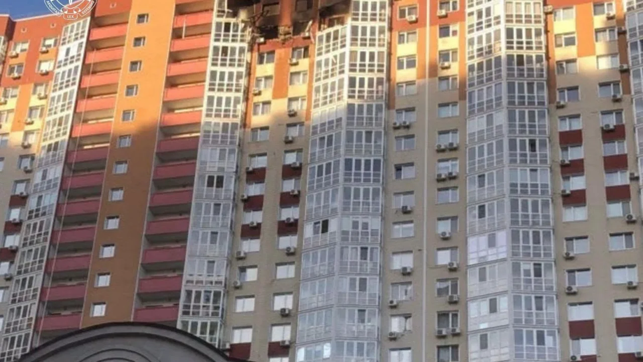 Атака БпЛА на Київ: внаслідок влучання у багатоповерхівку загинула людина
