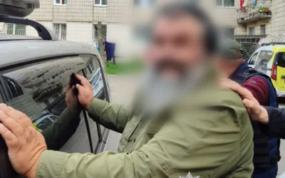 У Києві затримали двох ділків, які за $5 500 обіцяли зняти чоловіка з військового обліку