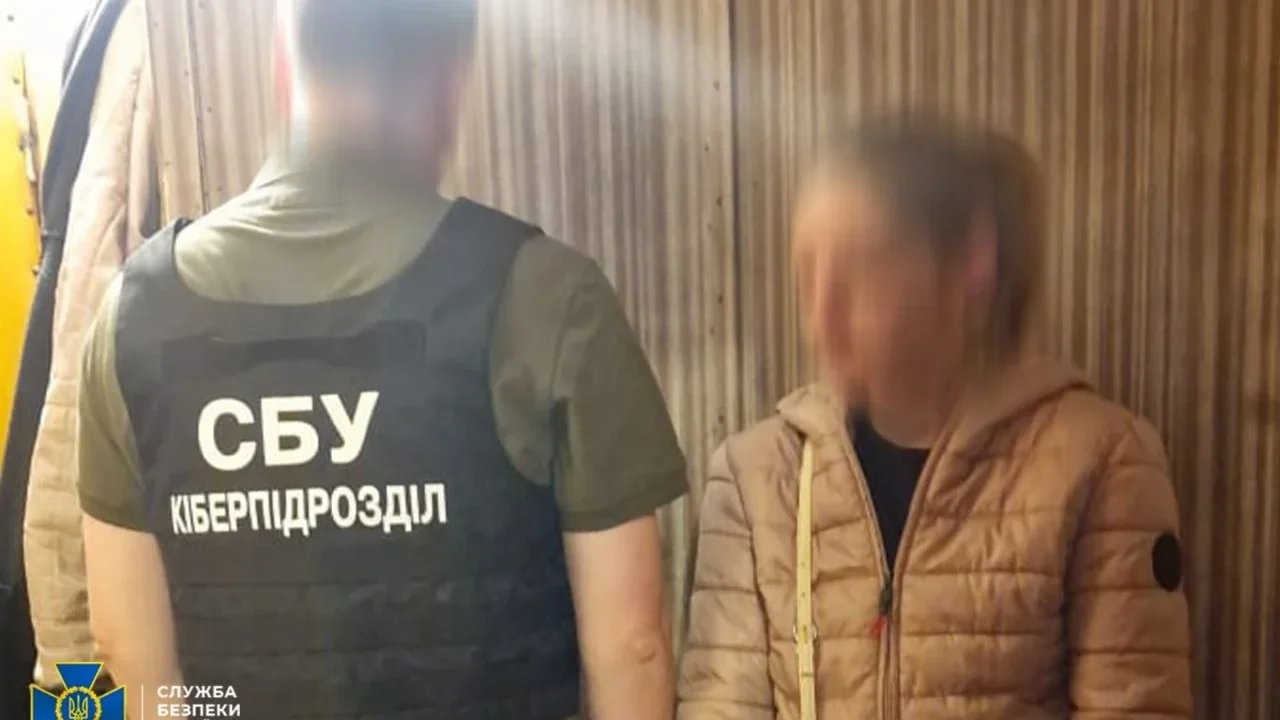 СБУ викрила киянку, яка поширила у Telegram позиції столичної ППО (відео)
